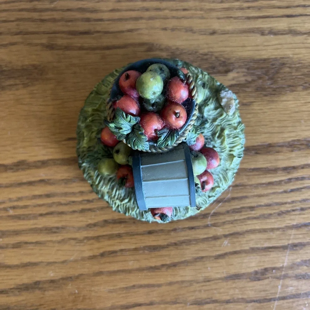 Vintage 90s Home Interiors Candle Cork Topper Basket of Apples‎